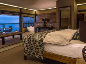 Cliff lodge
