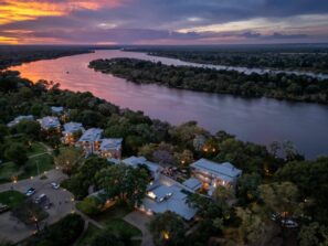 Palm River Lodge in Zimbabwe