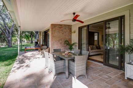 Palm River Lodge - Deluxe Suites in Zimbabwe